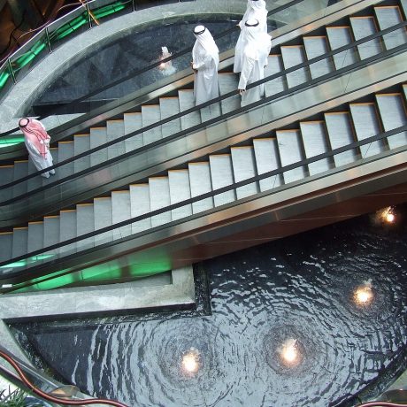 shopping-mall-2268609_1280 shopping-mall-2268609_1280
